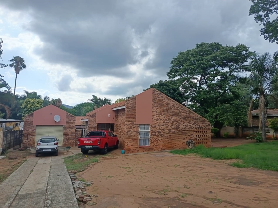 3 Bedroom Property for Sale in Safari Gardens North West